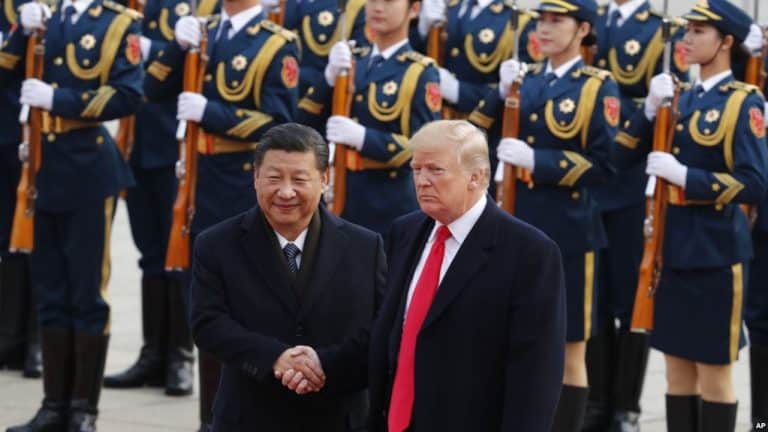 习近平为川普举行欢迎仪式 两人开始关键性会谈