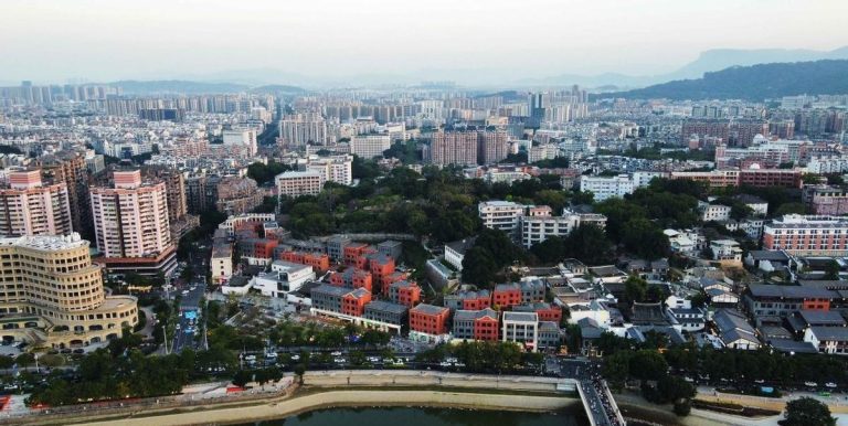 苏小玲：品色，在烟台山上