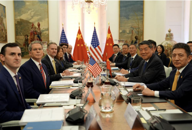 吴心伯：美国对华遏制，中国强大是关系缓和的关键