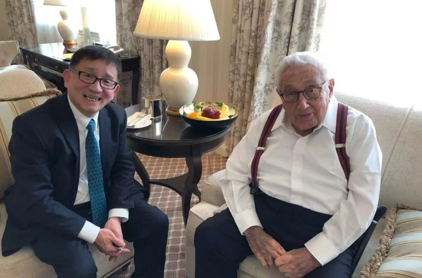  李成：美国的“战略家时代”已远去