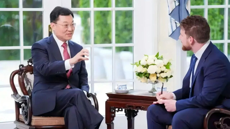 驻美大使谢锋就元首会见接受美媒体采访