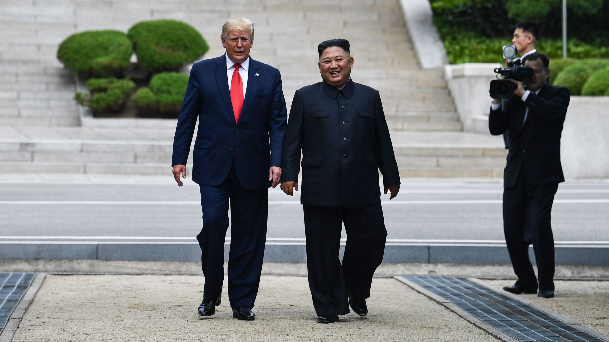 特朗普谈朝鲜半岛局势和与金正恩的关系