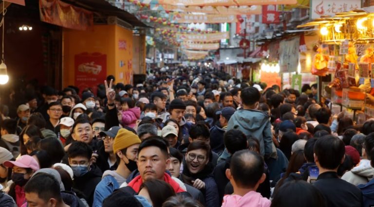 通过民调探寻台湾人民对统独问题的看法